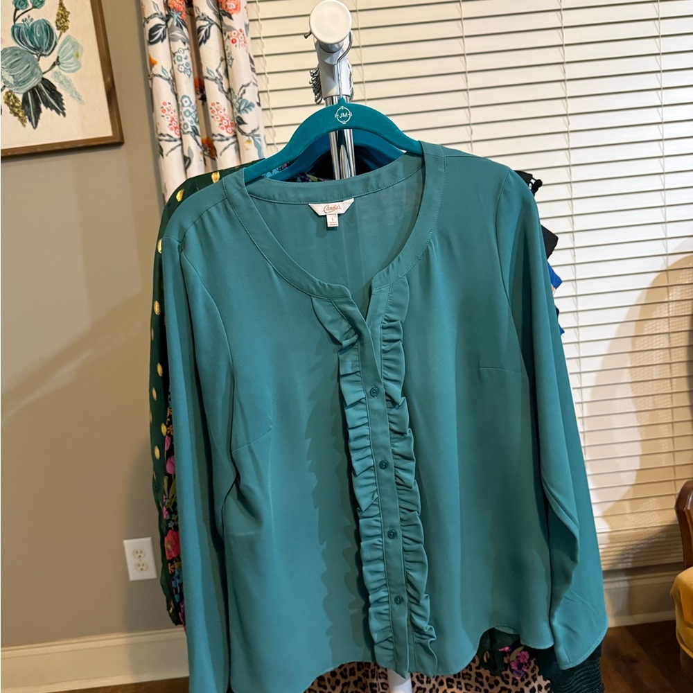 Candie’s Green Ruffled Blouse with Long Sleeves